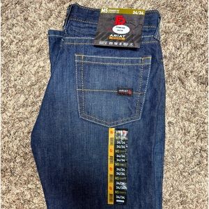 New With Tag Ariat Men's M5 Slim Straight Leg Jeans